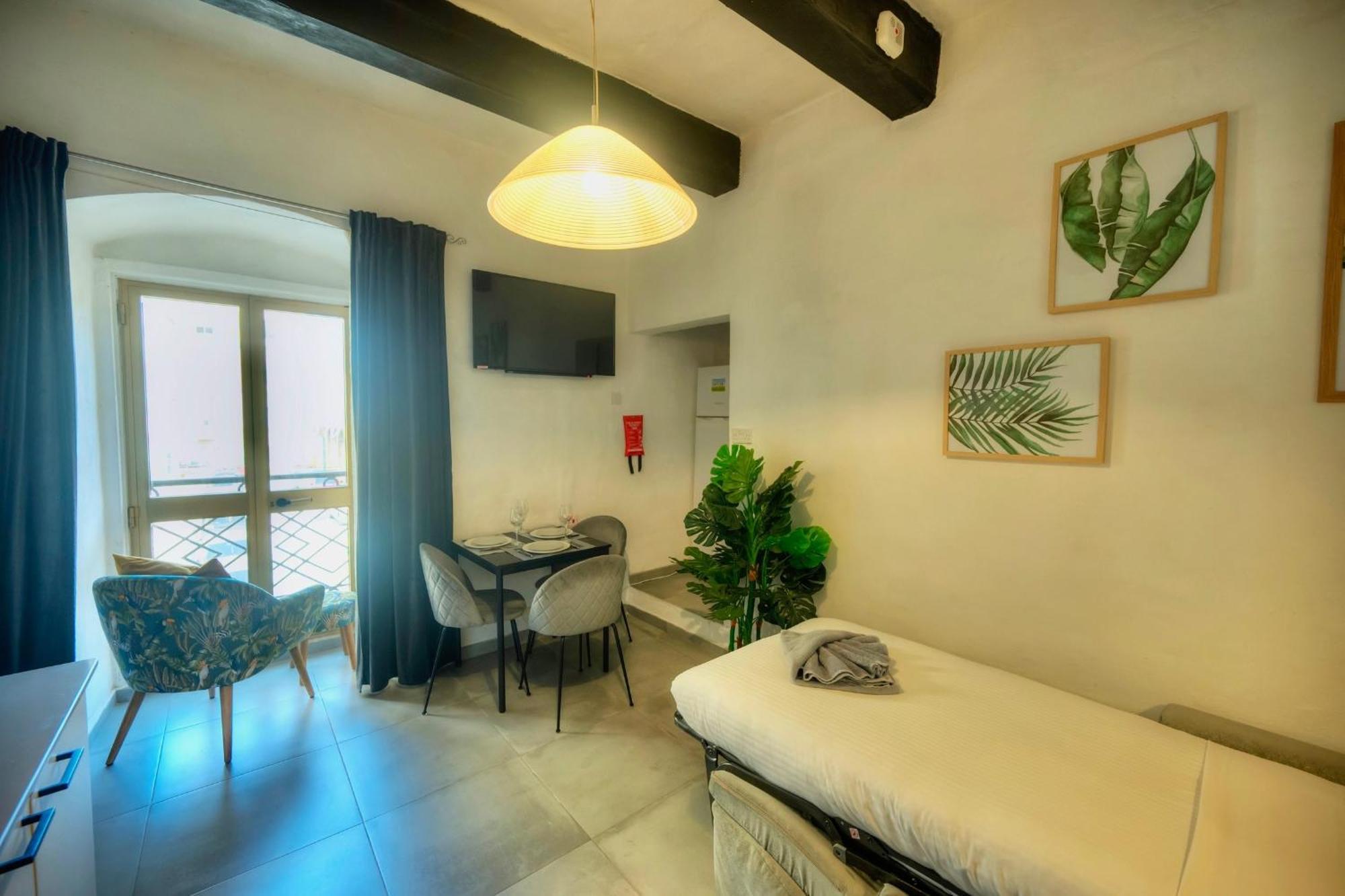 Cozy Flat. Swim Beach 2 Minutes Walk. The Old Valletta Mcri1-1 Extérieur photo